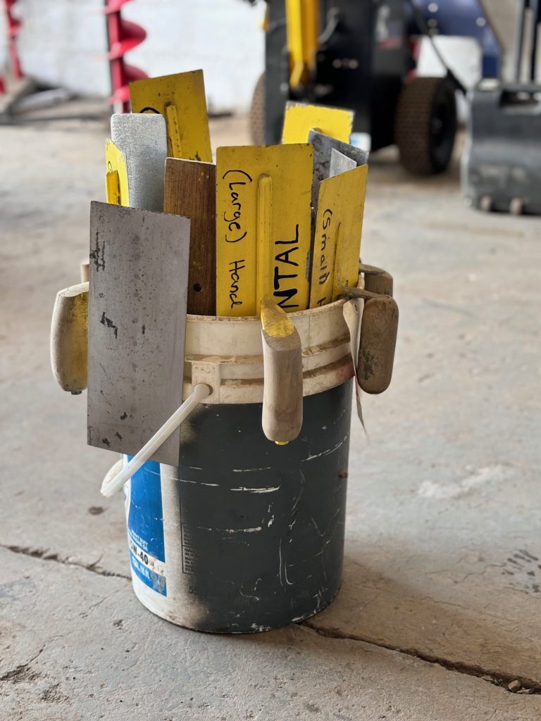 CONCRETE FINISHING TOOLS